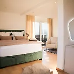 Penthouse Roya