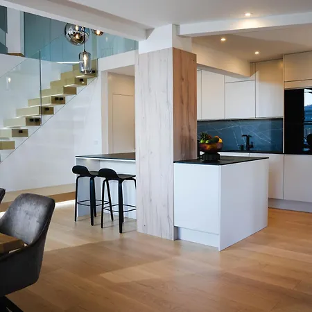 Penthouse Roya