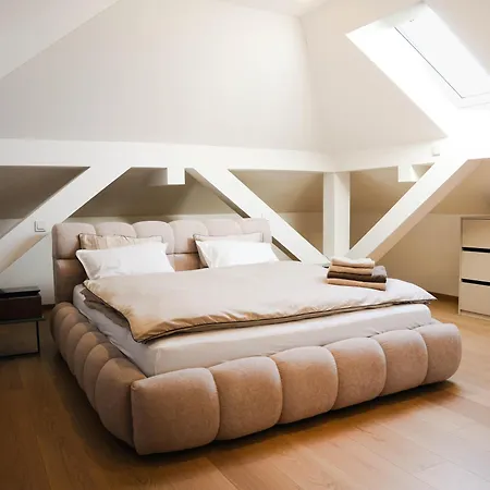 Penthouse Roya Apartman