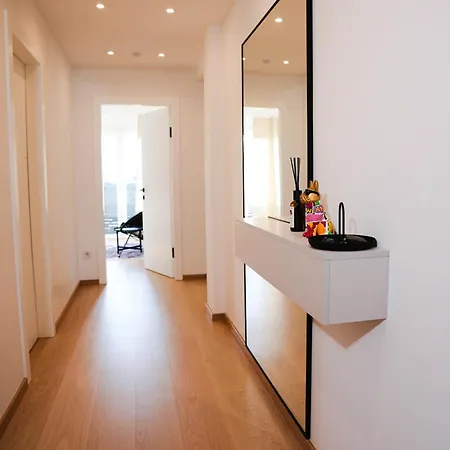Penthouse Roya 아파트